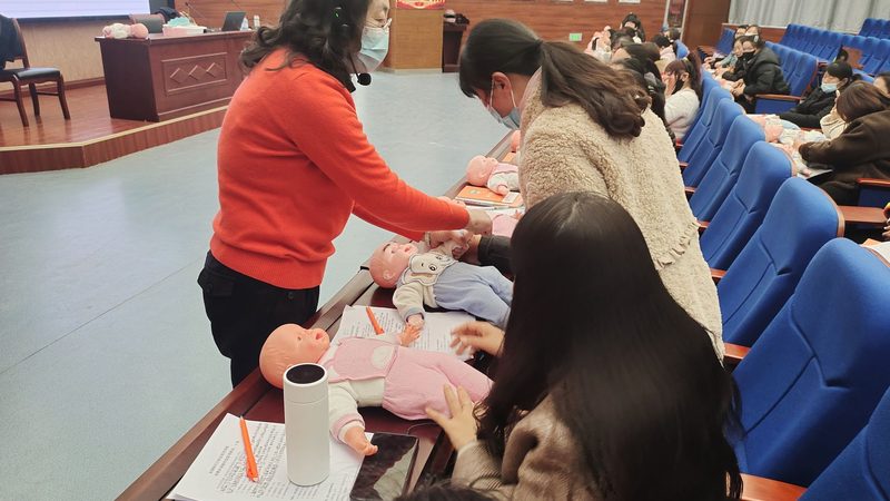 揭秘月嫂服务：内容、价格背后的秘密